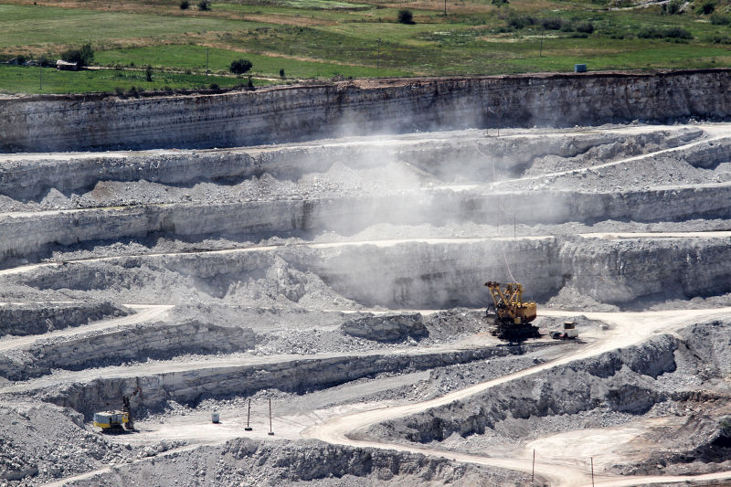 Akú úlohu zohráva vzduchový kompresor v procese ťažby?